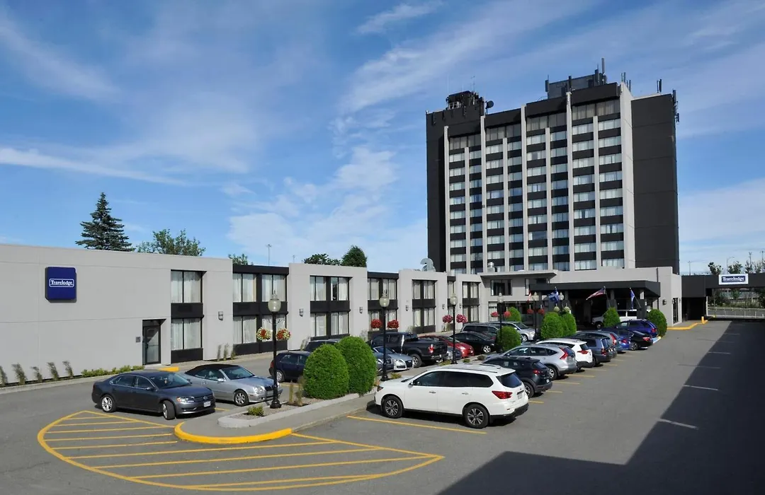 Travelodge By Wyndham Quebec City Hotel & Convention Centre-1