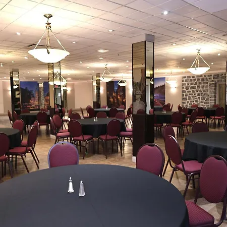 Travelodge By Wyndham Quebec City Hotel & Convention Centre-3